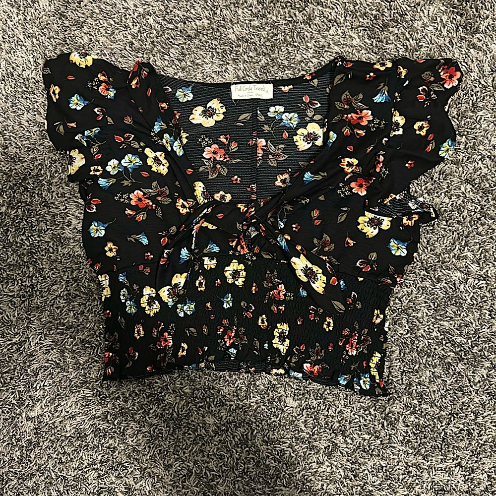 Women Black Floral Cropped Top